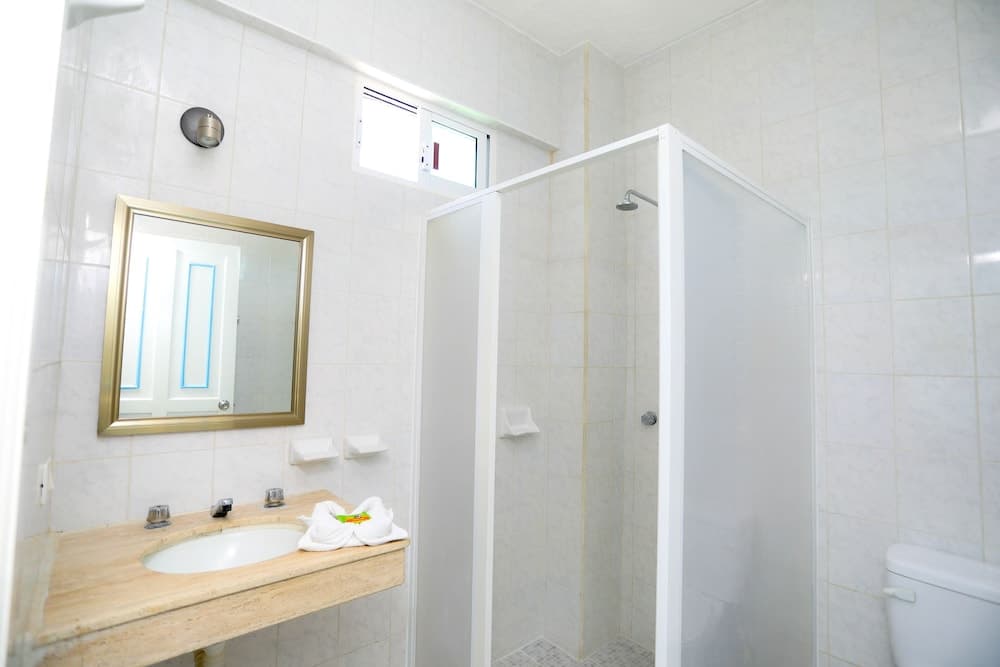 Hotel Maria de Lourdes Cancun — 30