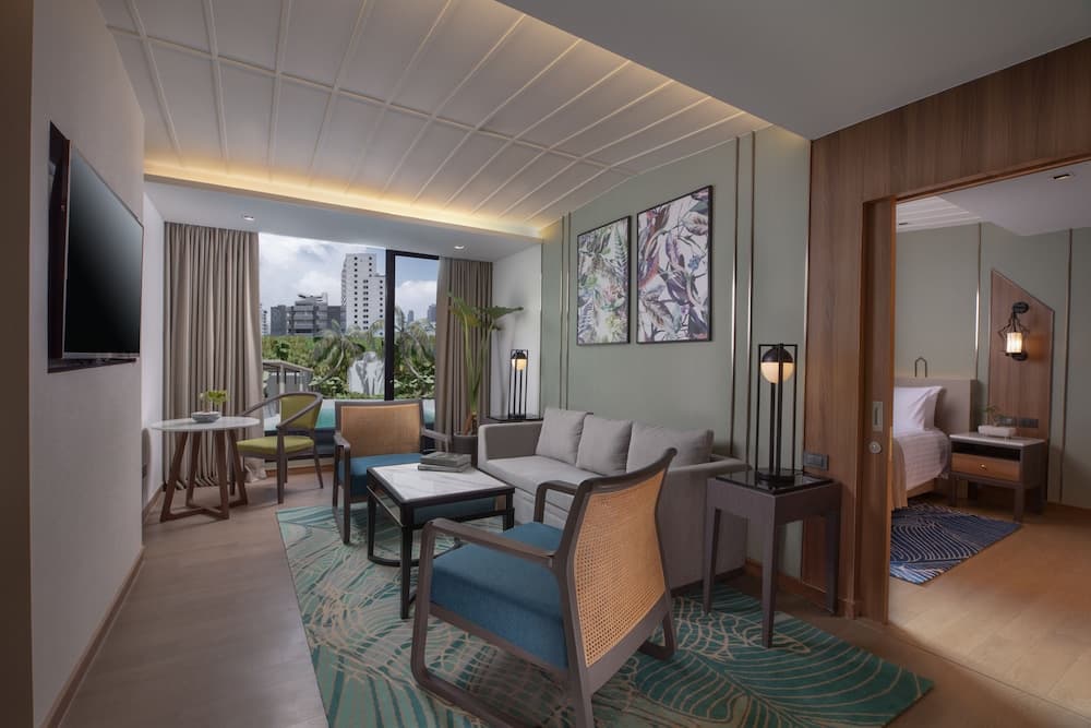 Hotel Bangkok — 12