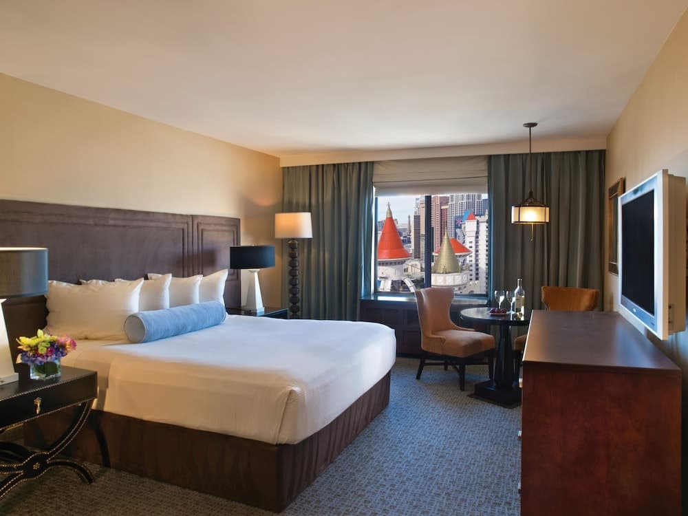 Excalibur Hotel & Casino — 4