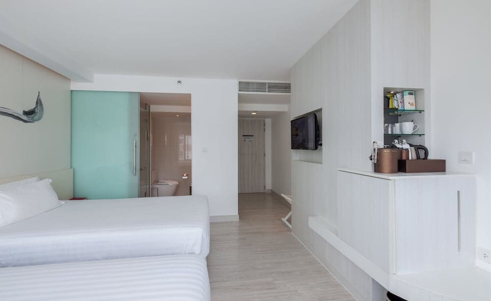 Centara Watergate Pavilion Hotel Bangkok — 11