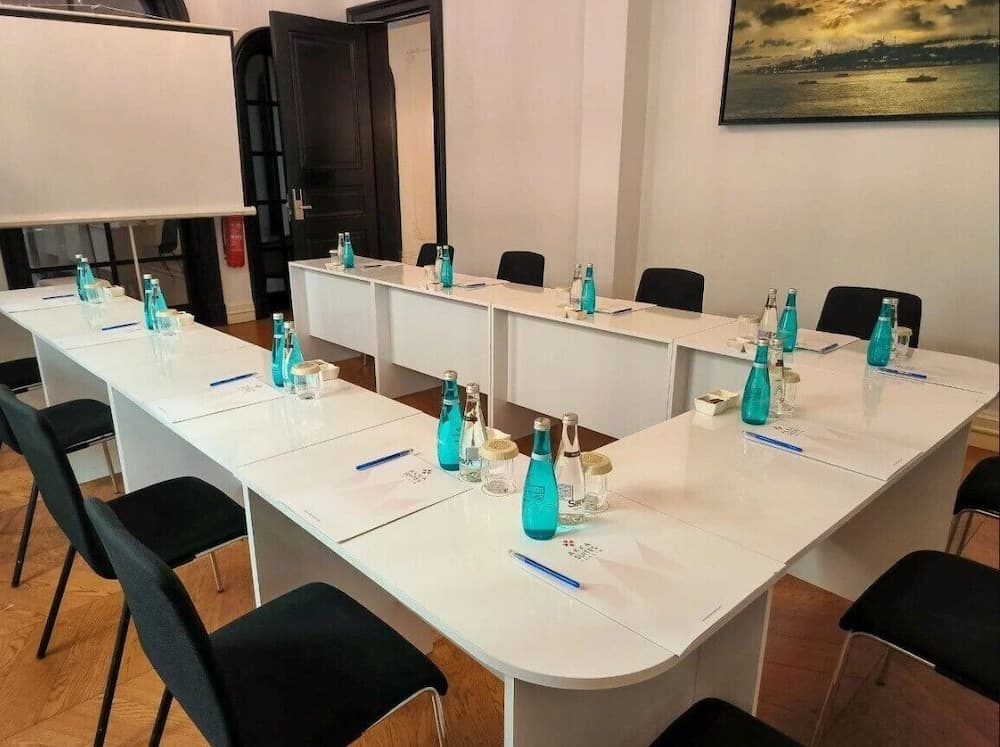 AKKA Lush Hotel Taksim — 20