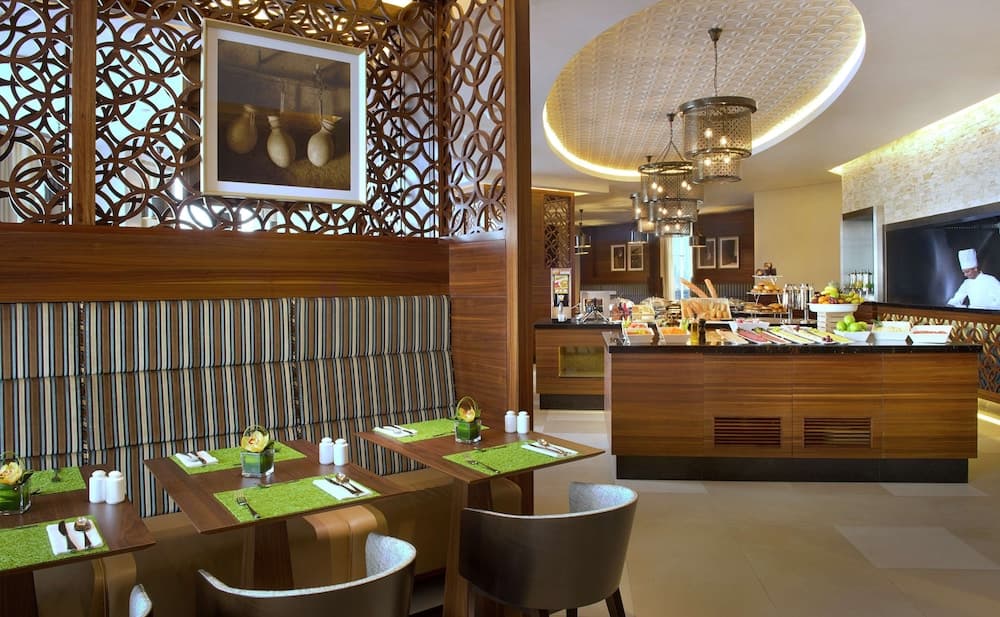 Hilton Garden Inn Dubai Jumeirah — 30