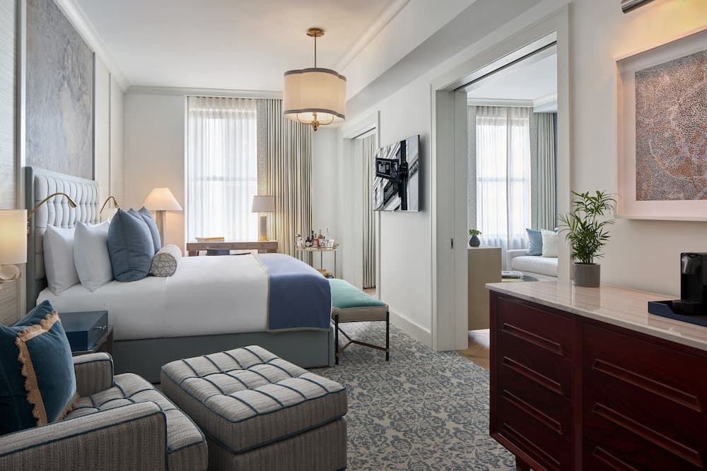 The Wall Street Hotel — 25