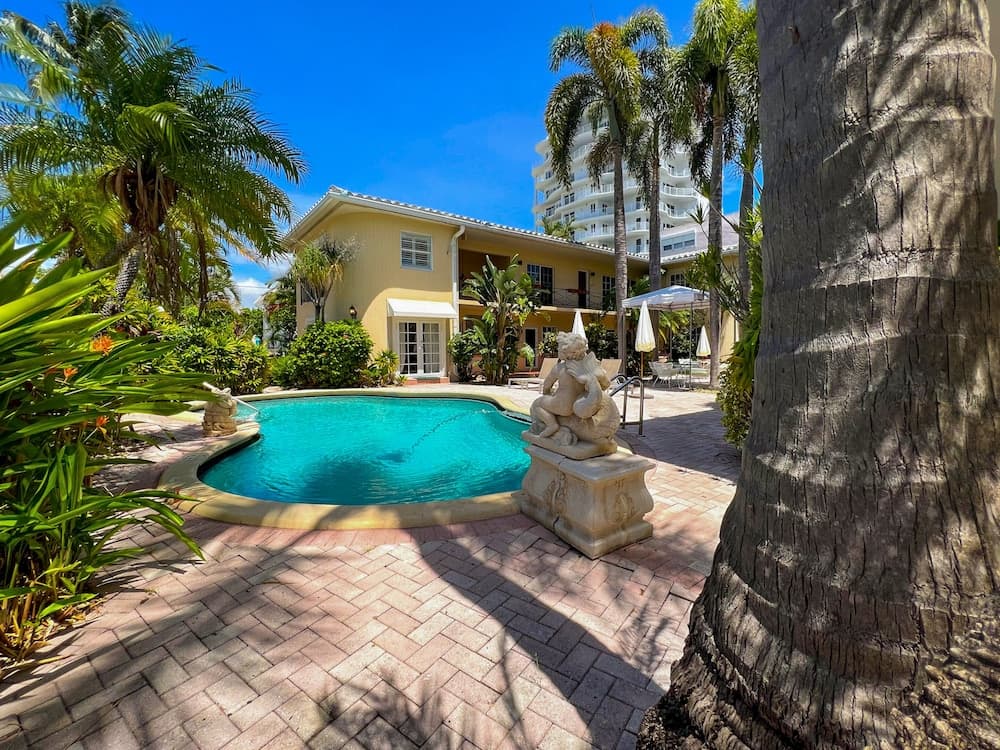 La Casa A North Beach Village Resort Hotel — 11