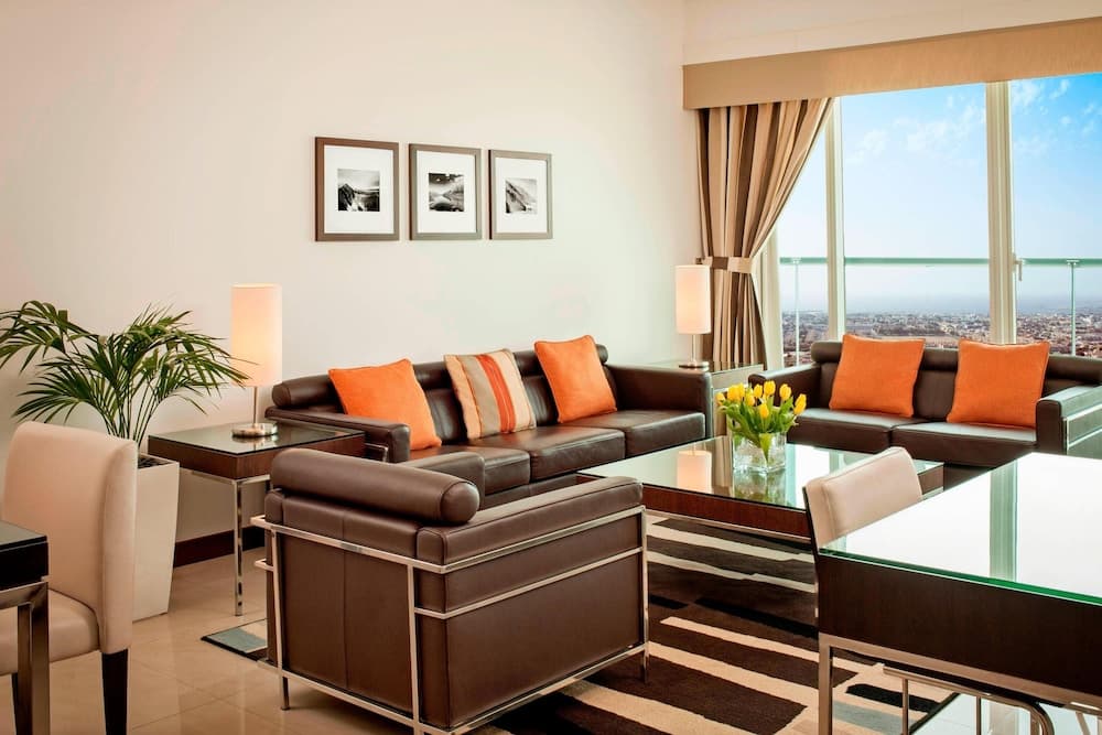 Four Points by Sheraton Sheikh Zayed Road, Dubai — 2
