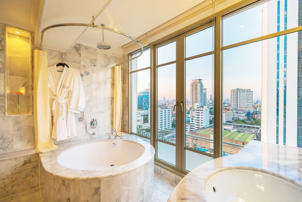 Akara Hotel Bangkok — 14