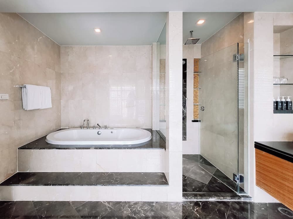 Urbana Langsuan Hotel — 29