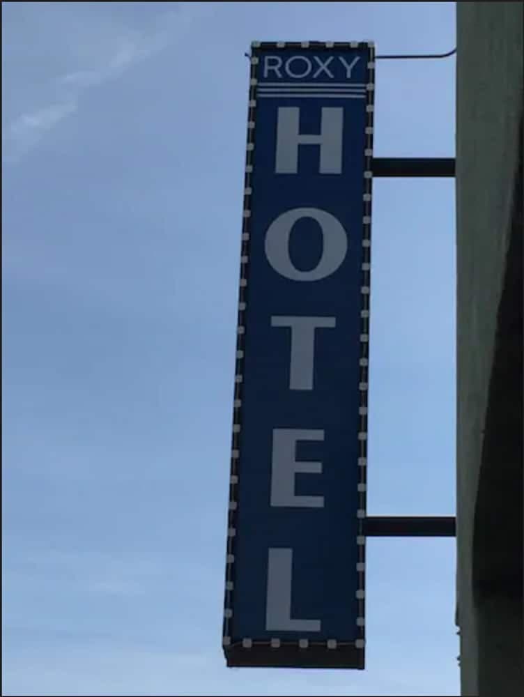Hollywood Roxy Hotel — 1