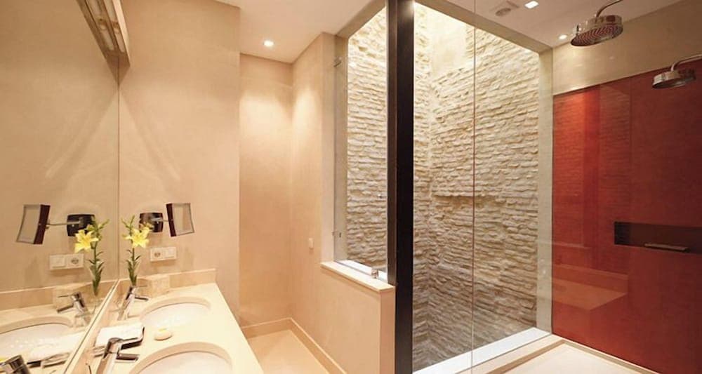 Boutique-Hotel Corral del Rey by ALUZ Collection — 24