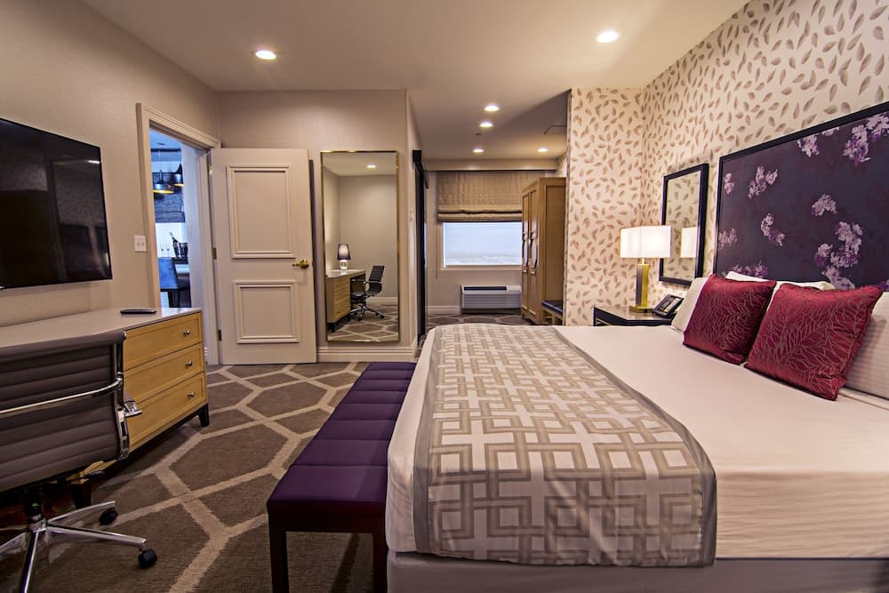 The Orleans Hotel & Casino — 7