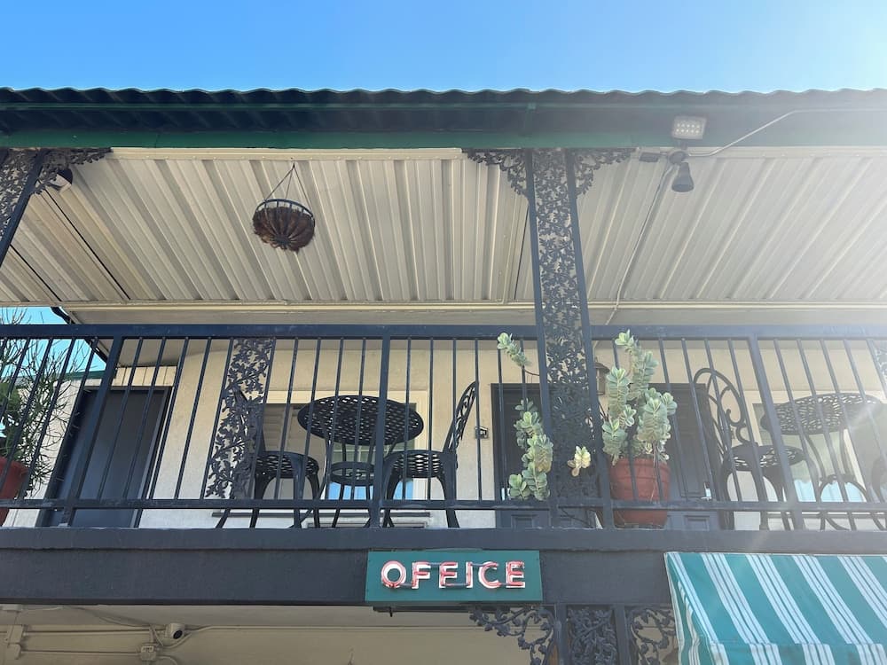Bienvenido Inn en Colorado Blvd. — 15