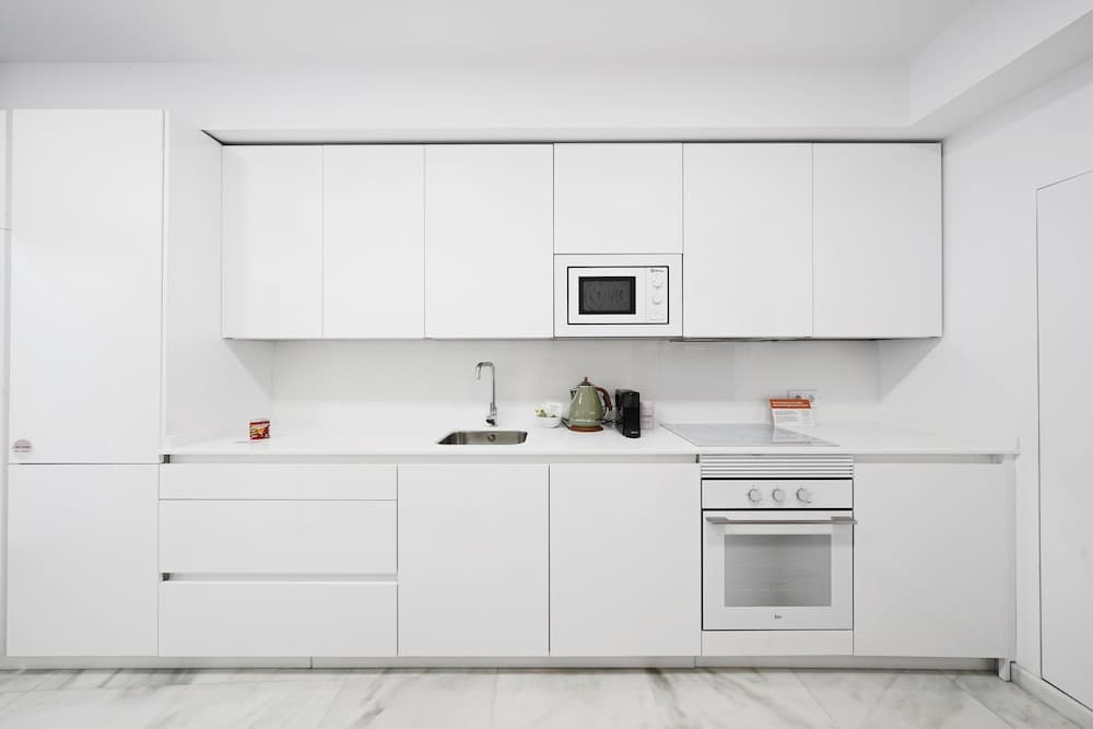Numa Seville Molina — 5