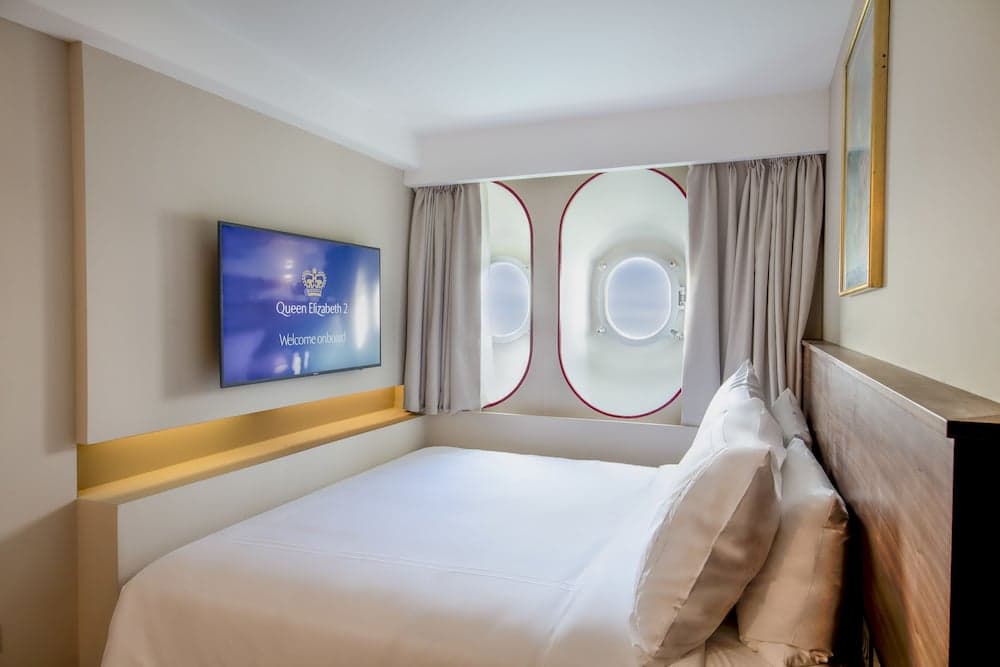 Hotel Queen Elizabeth 2 by Accor — 4
