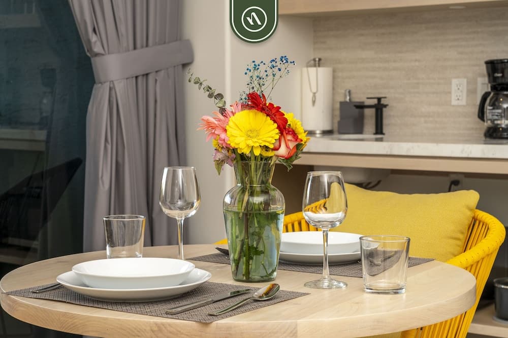 Tower 605 by Naya Homes — 13