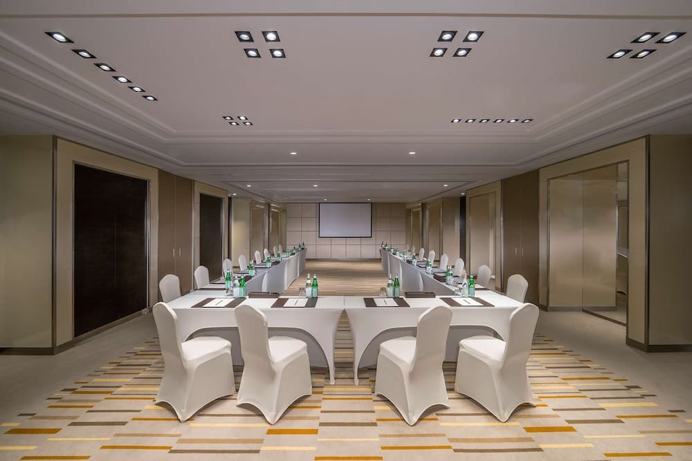 Hyatt Regency Dubai Creek Heights — 7