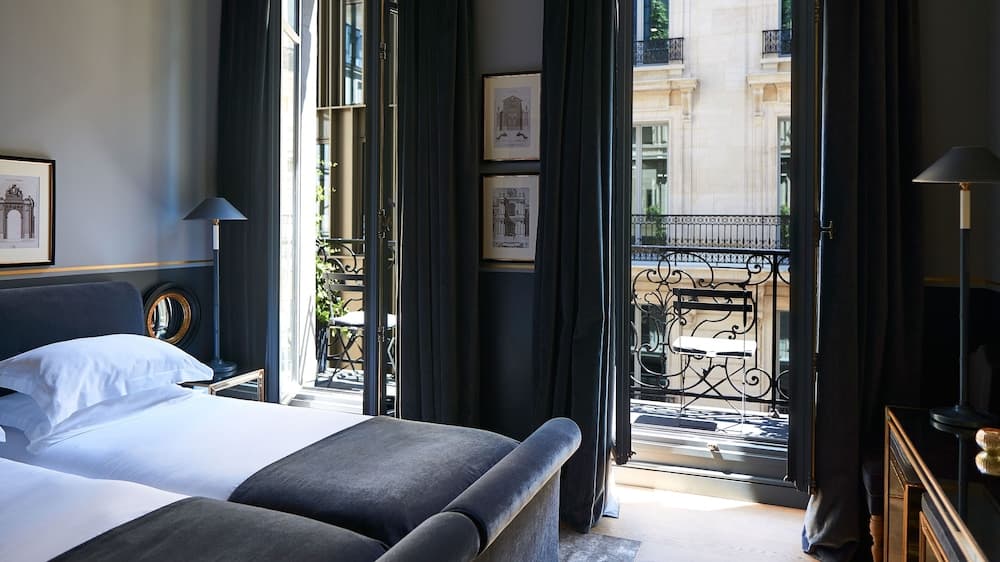 Monsieur George Hotel & Spa – Champs Elysées — 27
