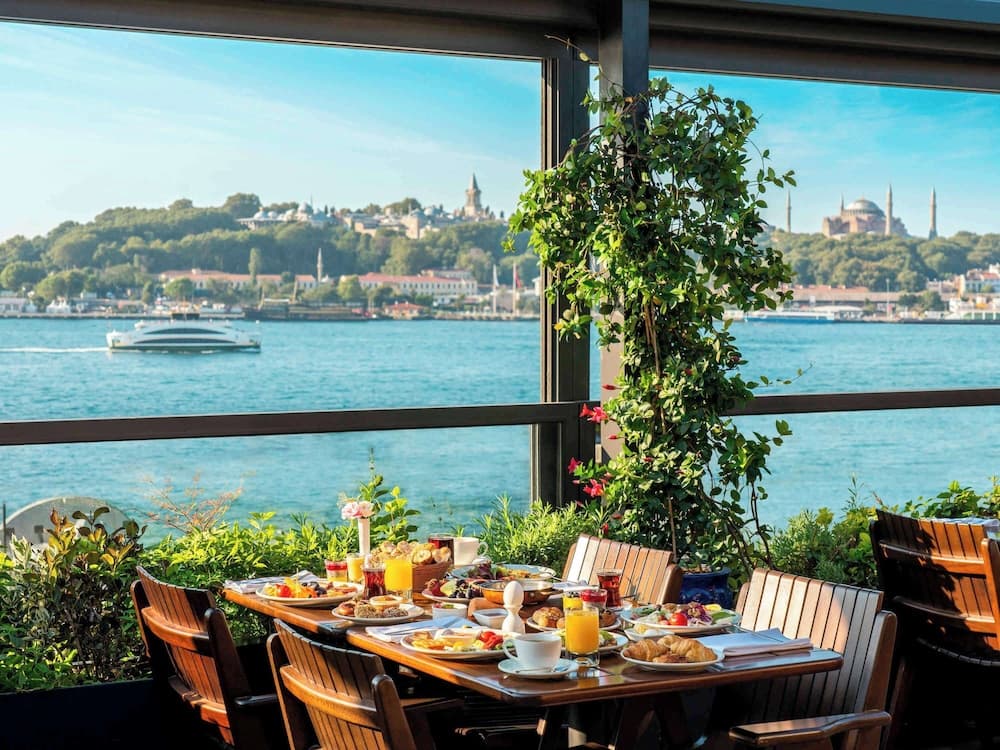 Novotel Istanbul Bosphorus — 1