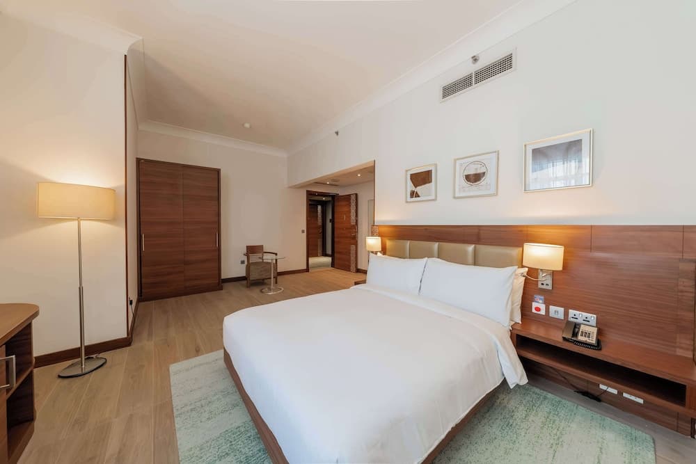Hilton Garden Inn Dubai Jumeirah — 10