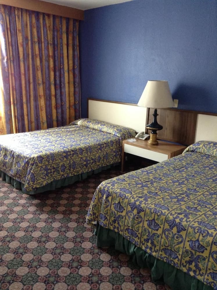 Hotel New York — 24