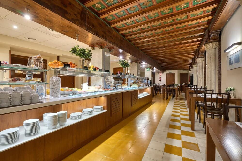 Hotel Murillo Reinoso — 29
