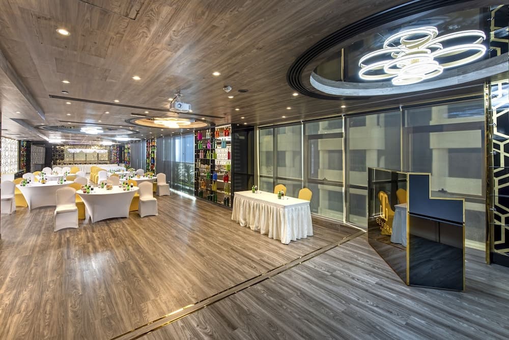 Gevora Hotel — 2