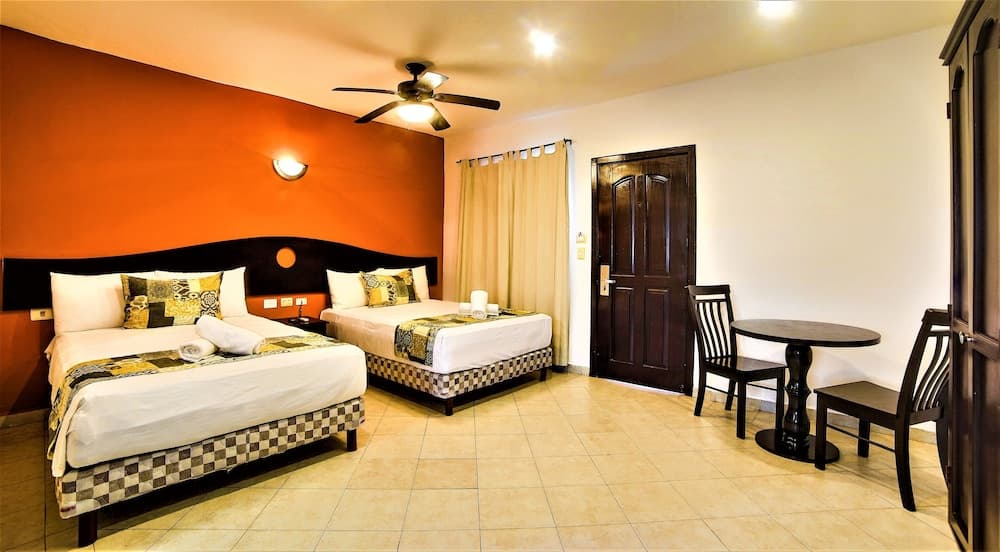 Hotel Colonial Playa del Carmen — 3