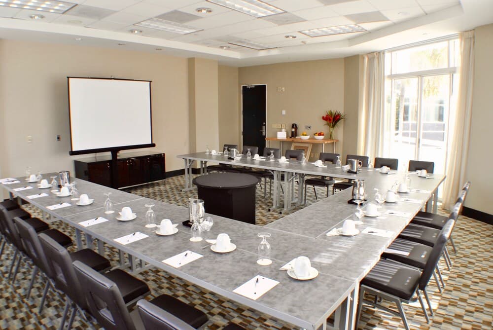 GALLERYone- A DoubleTree Suites by Hilton Hotel — 23