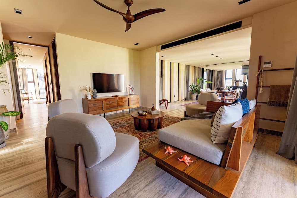 BESPOKE, Member of Small Luxury Hotels — 24