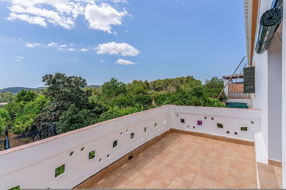 Cas Consul in Ibiza With 4 Bedrooms and 3 Bathrooms — 22