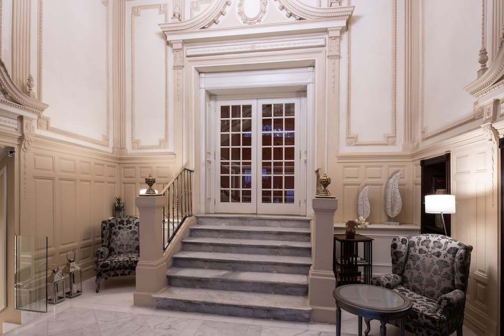 Catalonia Las Cortes Hotel — 4