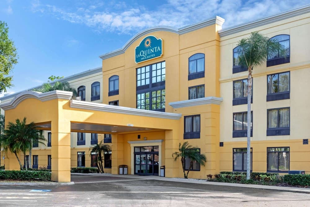 La Quinta Inn & Suites by Wyndham Tampa North I-75 — 12