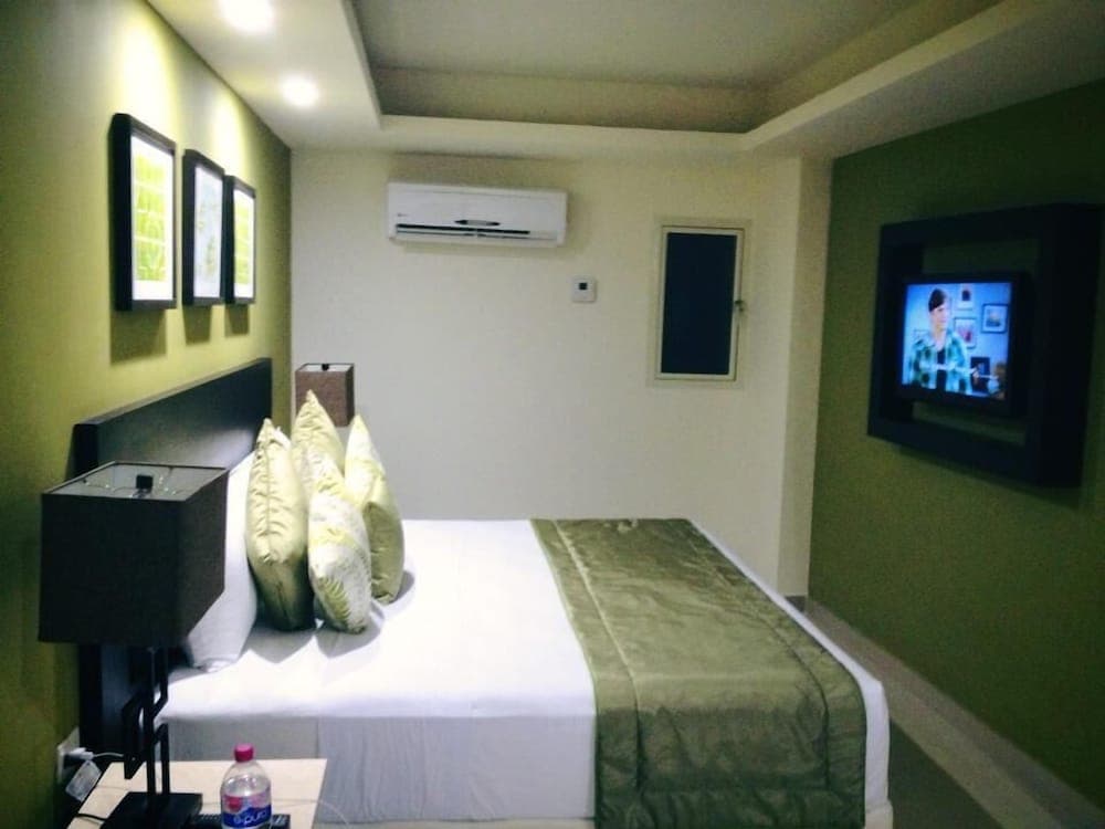 Maria Elena Hotel — 11