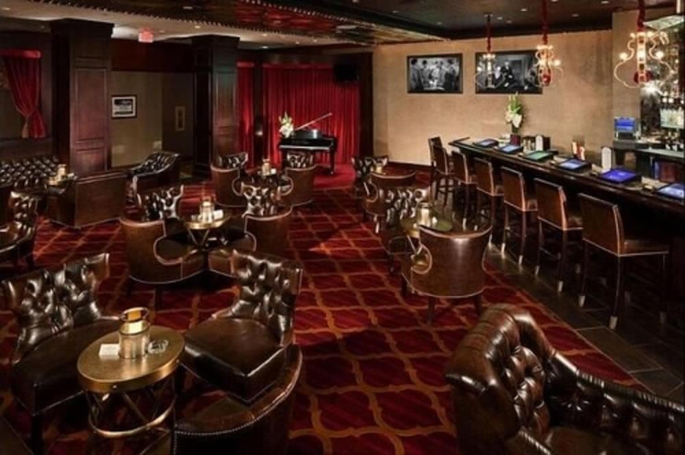 El Cortez Hotel and Casino - 21 and Over — 22