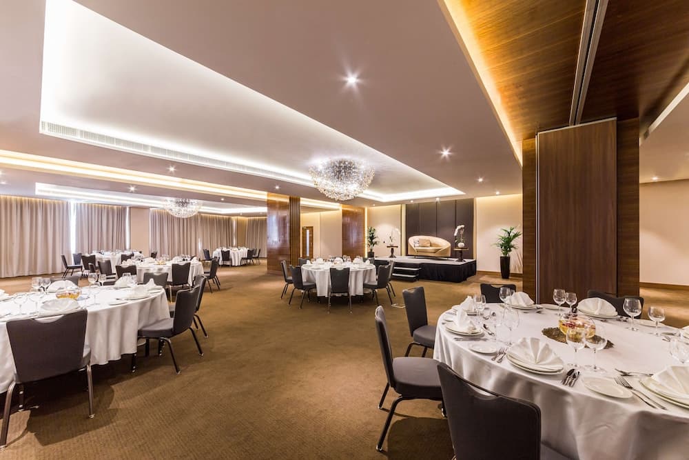 Radisson Blu Hotel Dubai Waterfront — 16