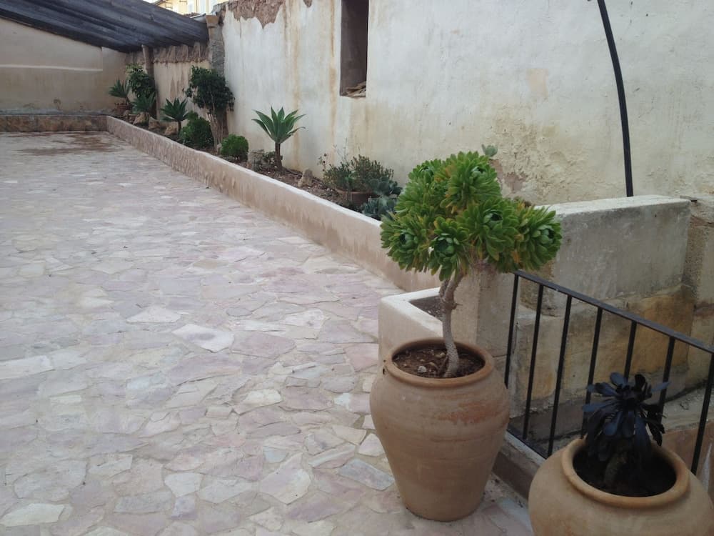 BHG Hostel Secar de la Real — 2