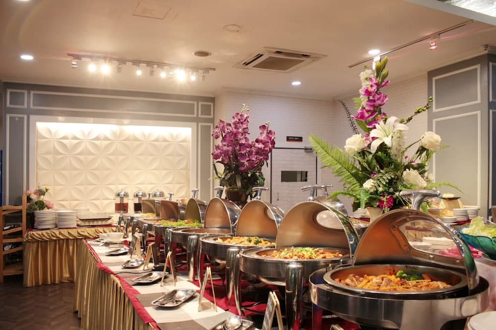 Picnic Hotel Bangkok — 24