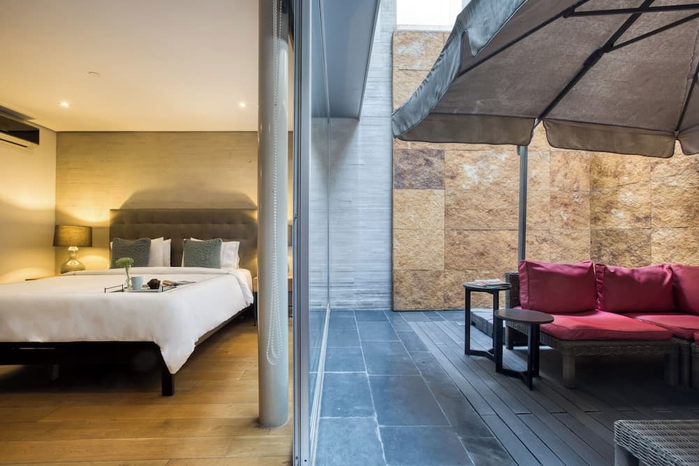 AR 218 Hotel von ULIV — 12
