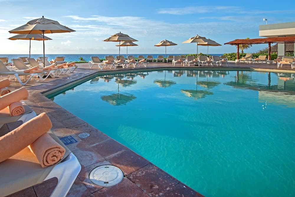Park Royal Beach Cancun - All Inclusive — 1