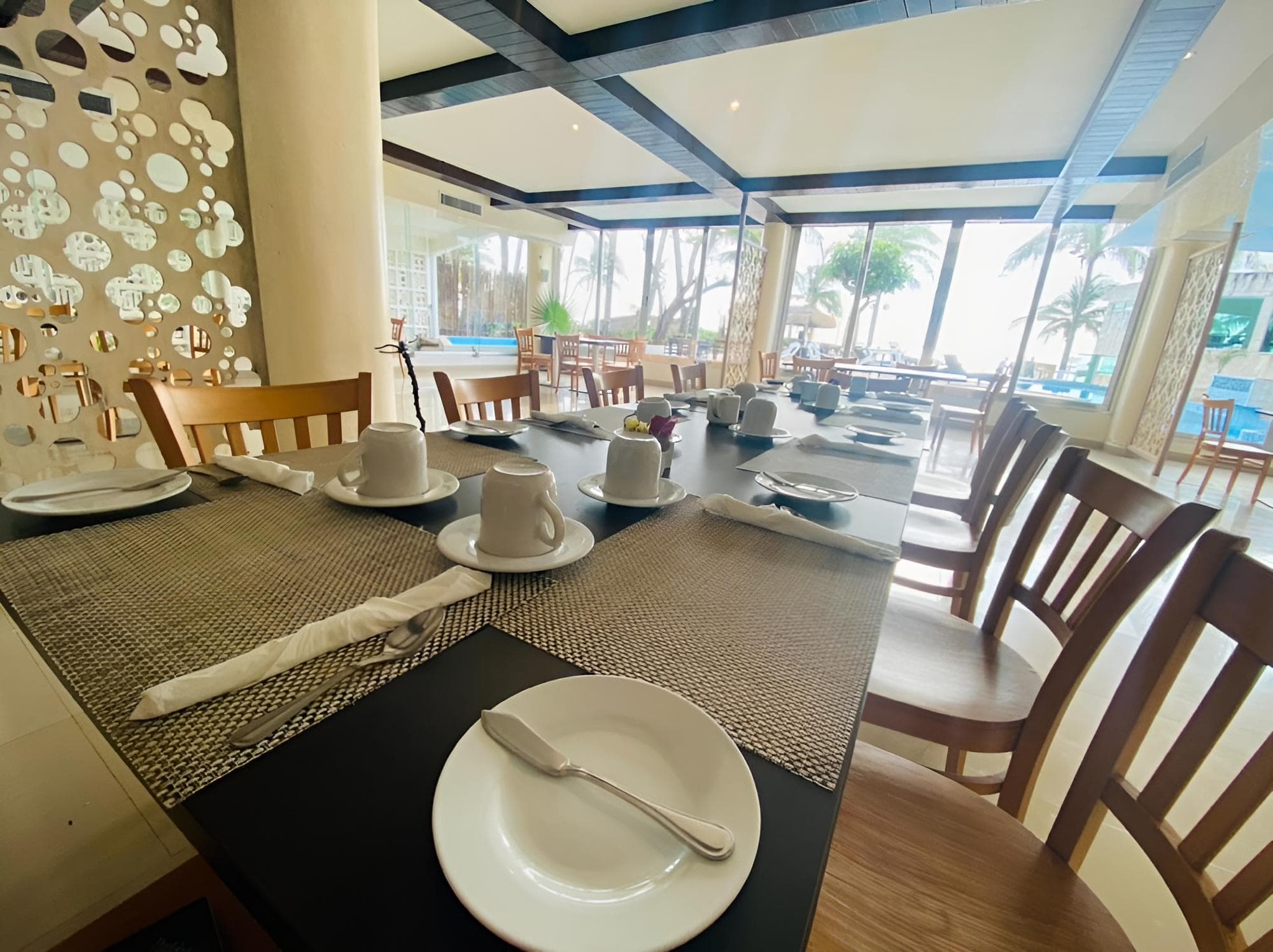 Le Reve Beachfront Hotel — 13