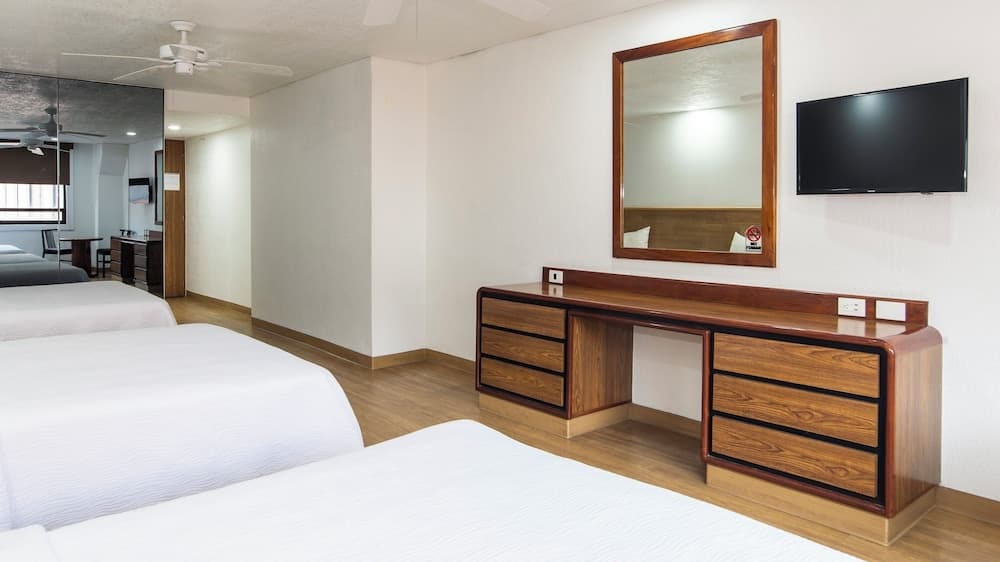 Hotel San Lucas — 15