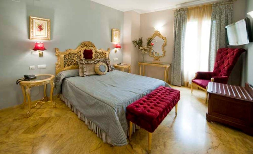 Hotel Boutique Adriano Sevilla — 14