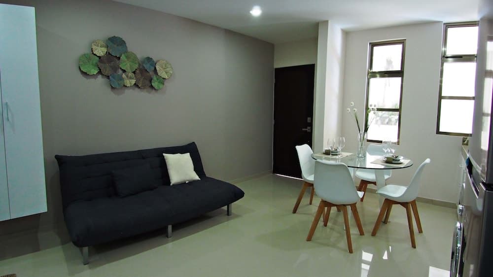 Palmarena Habitaciones y Residencias - Comodidad de Larga Estancia con Estacionamiento, Sauna, Gimnasio y Piscina (A pasos de la 5ta Avenida) — 9