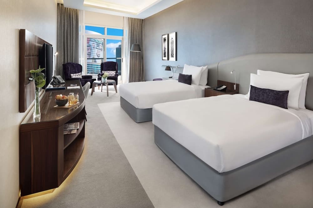Radisson Blu Hotel Dubai Waterfront — 30