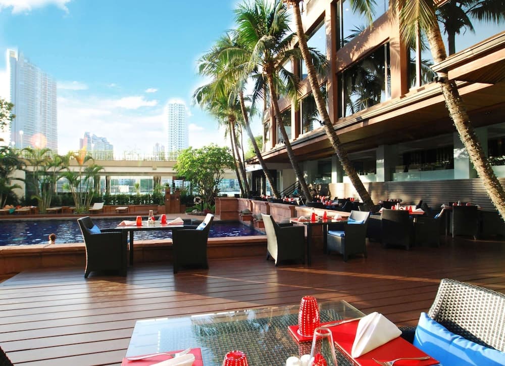 Ramada Plaza by Wyndham Bangkok Menam Fiume — 1