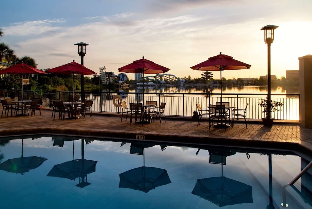 Ramada Plaza Resort & Suites by Wyndham Orlando Intl Drive — 15