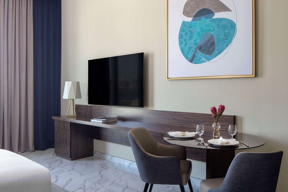 Avani+ Palm View Dubai Hotel & Suites — 8