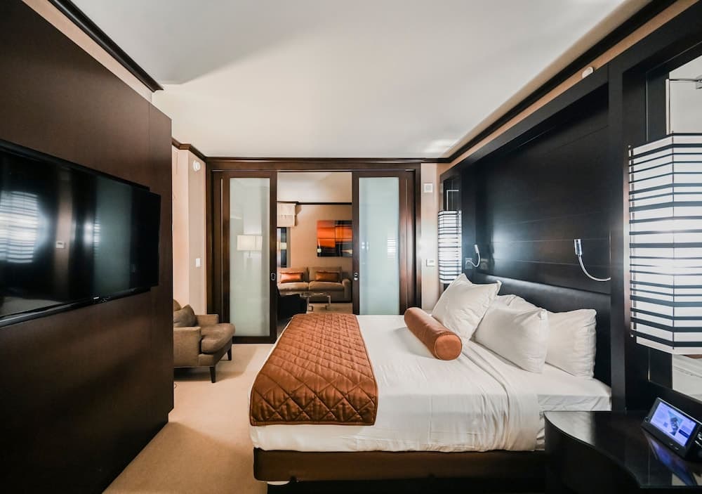 StripViewSuites im Vdara — 10