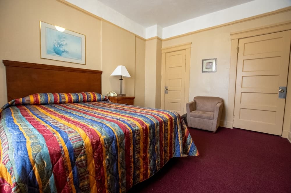 Stillwell Hotel — 7