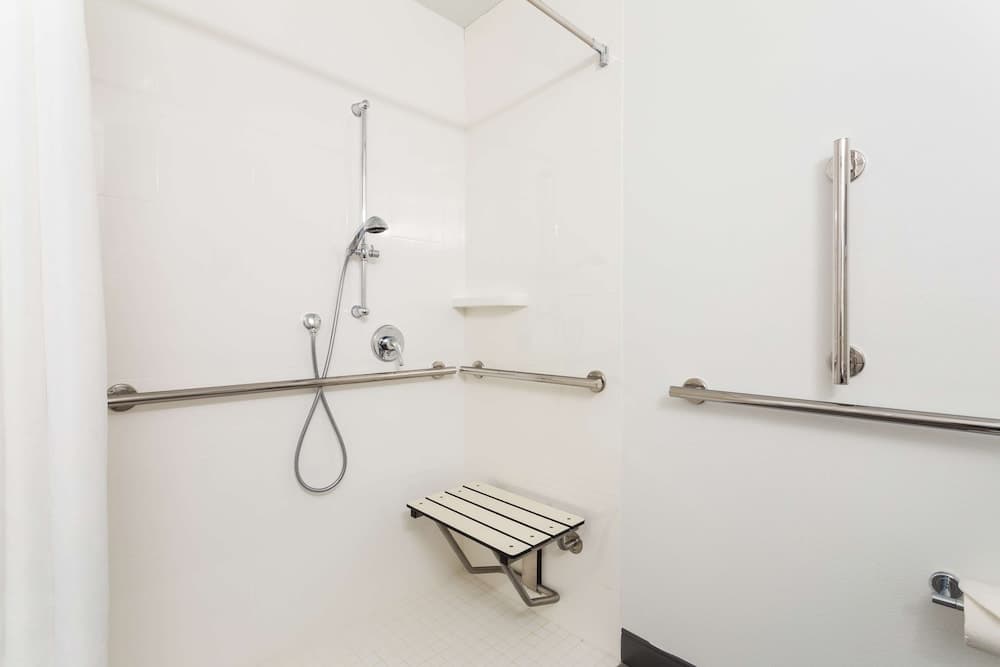 Hampton Inn & Suites Orlando Intl Dr N — 12