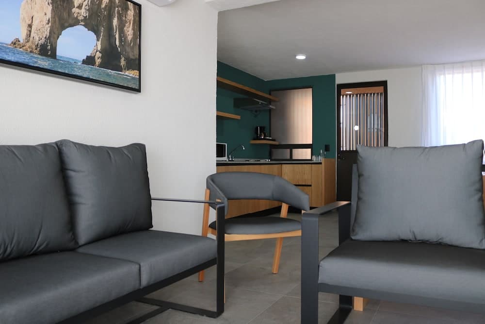 Sunrock Hotel and Suites — 9